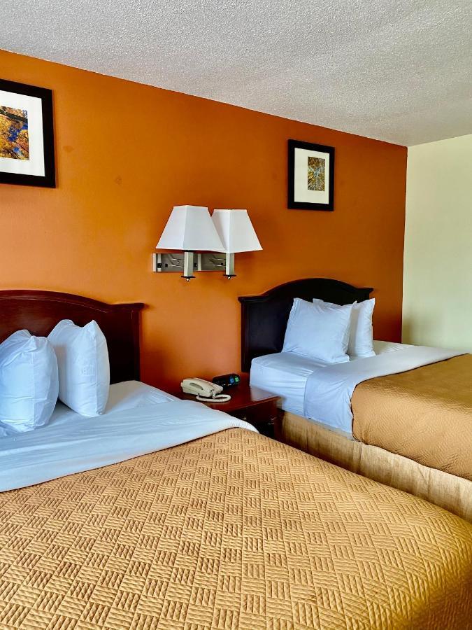 Travelodge By Wyndham La Porte/Michigan City Area Kültér fotó