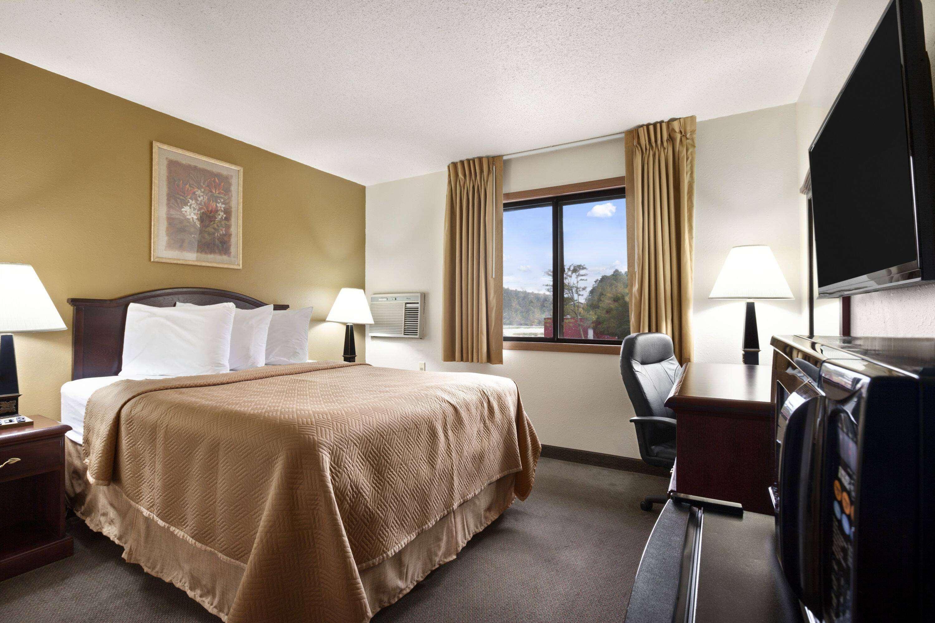 Travelodge By Wyndham La Porte/Michigan City Area Kültér fotó
