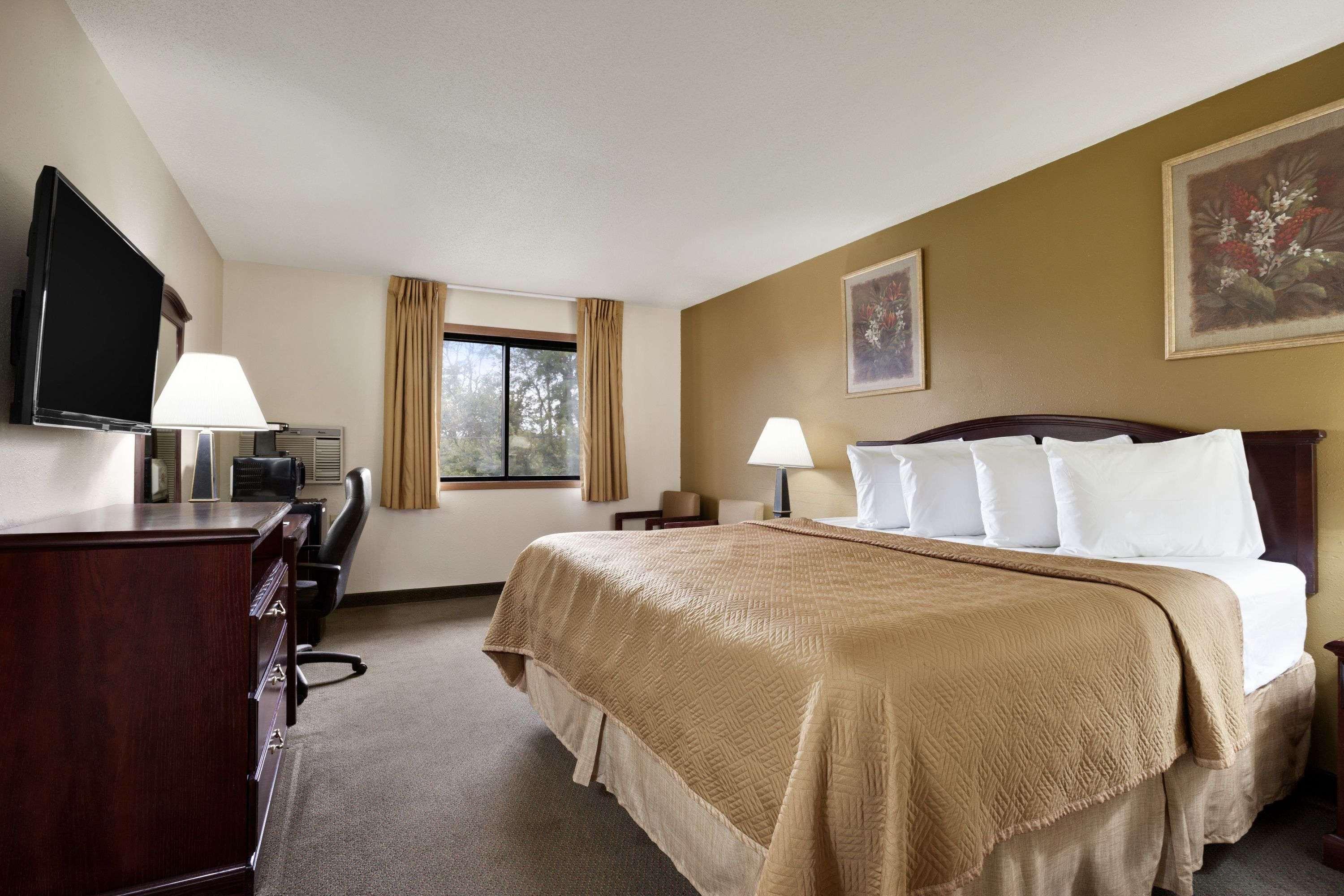 Travelodge By Wyndham La Porte/Michigan City Area Kültér fotó